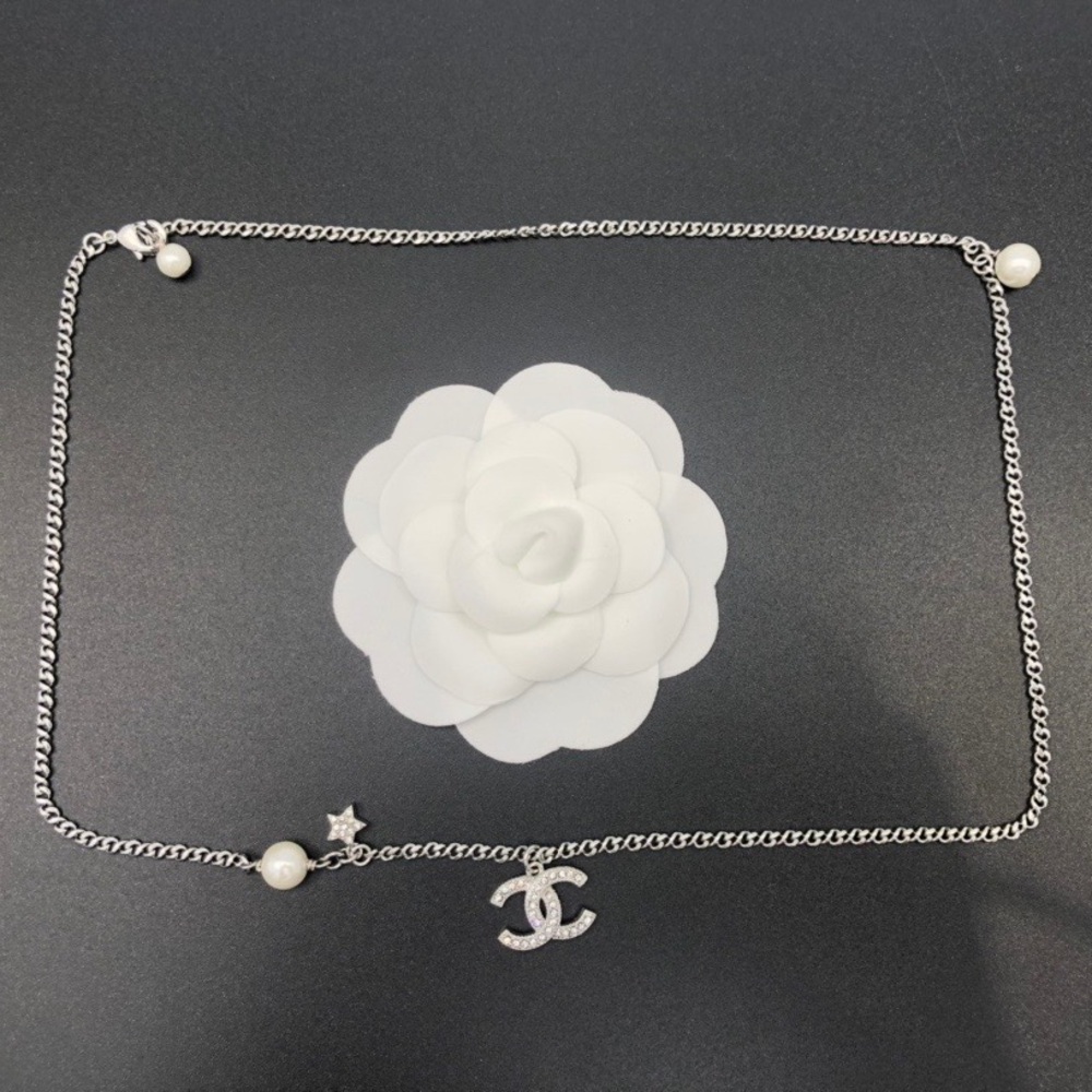 CHANEL Silver Necklace with Pearl and Star Charm - Picture 3 of 8